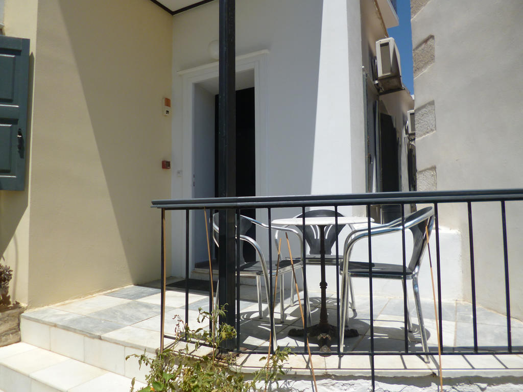 Hotel Ethrion Ermoupoli Exterior foto